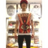 OBEY（オベイ）　Shpard Fairey(シェパード・フェアリー)　NEVER TRUST YOUR OWN EYES　Tシャツ