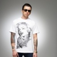 REBEL8（レベル8）／Mike Giant（マイク・ジャイアント）　DIE YOUNG（ダイ・ヤング）　Tシャツ　WH