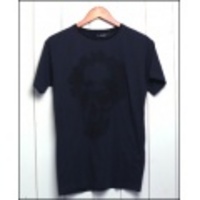 RELIGION【レリジョン】裏地使い・スカルプリントＴシャツ【40%OFF】