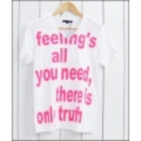 SLICK【スリック】ＶネックＴシャツ「feelings all...」