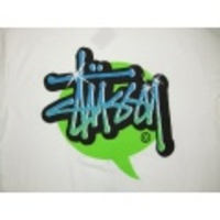 STUSSY：ステューシー　ビッグサイズ　シンプル：ロゴプリント半袖Tee　カラー：ホワイト　ネットショップオープンセール半額！　mst37