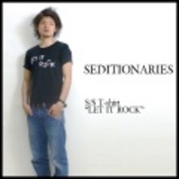 SEDITIONARIES【セディショナリーズ】プリントＴシャツ「LET IT ROCK」