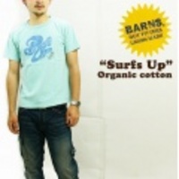 BARNS【バーンズ】オーガニックコットンプリントTシャツ「Surfs Up」